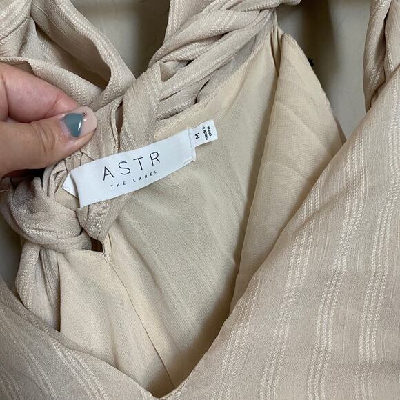 ASTR‎ the Label Eartha Low Back Maxi Dress Size Medium - Picture 2 of 11